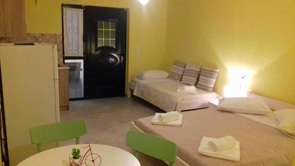 Cleopatra Rooms Nikiana Exterior foto